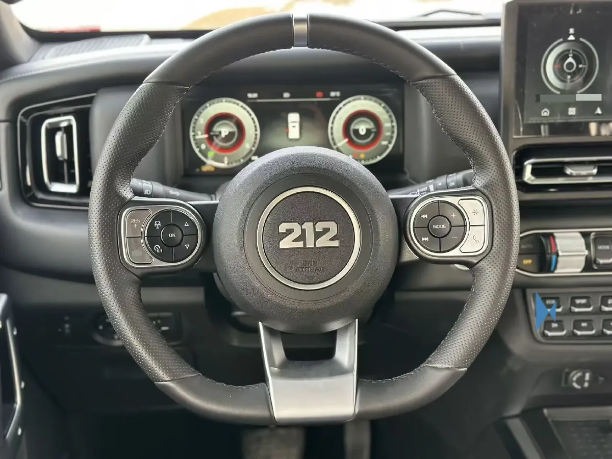 2025 212 212 T01 2.0T 252HP L4 8AT,autocango,china used car exporter,china ev exporter,chinese used car exporter,chinese used ev exporter