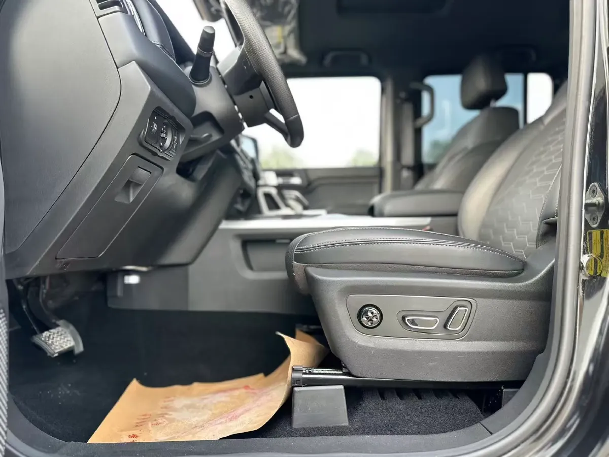 2025 212 212 T01 2.0T 252HP L4 8AT,autocango,china used car exporter,china ev exporter,chinese used car exporter,chinese used ev exporter