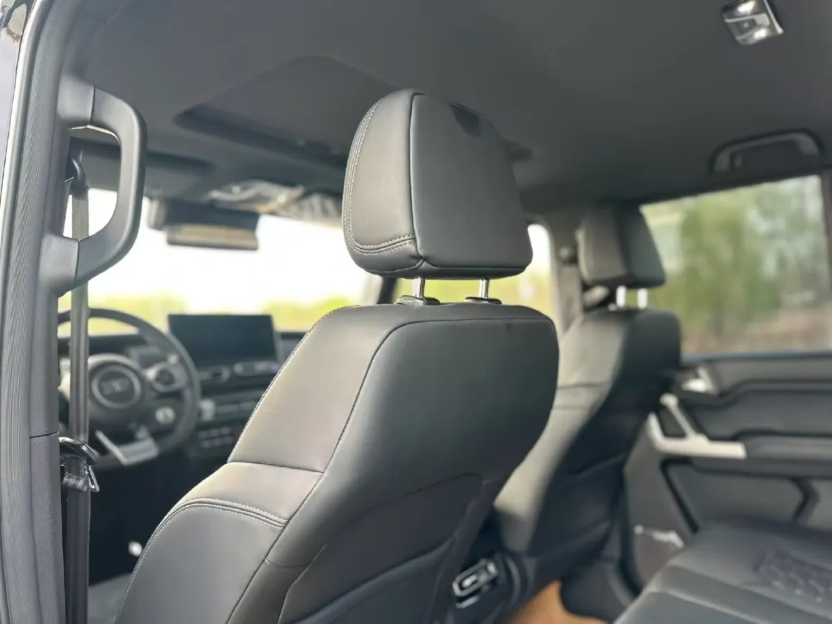 2025 212 212 T01 2.0T 252HP L4 8AT,autocango,china used car exporter,china ev exporter,chinese used car exporter,chinese used ev exporter