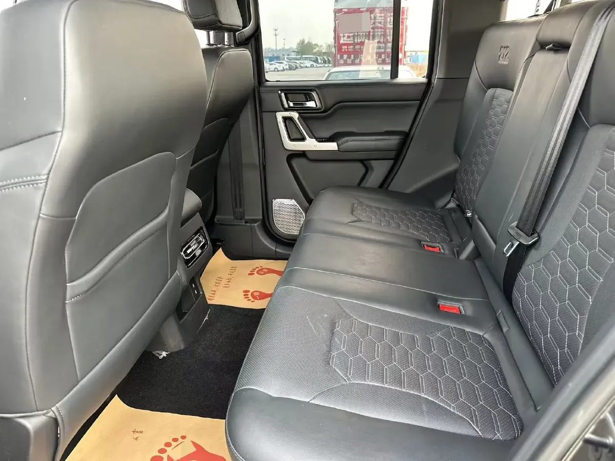 2025 212 212 T01 2.0T 252HP L4 8AT,autocango,china used car exporter,china ev exporter,chinese used car exporter,chinese used ev exporter