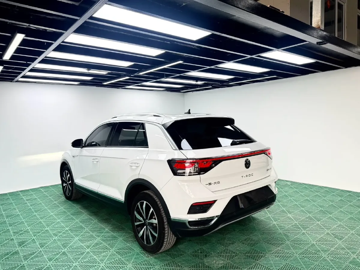 2023 Volkswagen T-Roc 1.4T 150HP L4 7DCT,autocango,china used car exporter,china ev exporter,chinese used car exporter,chinese used ev exporter