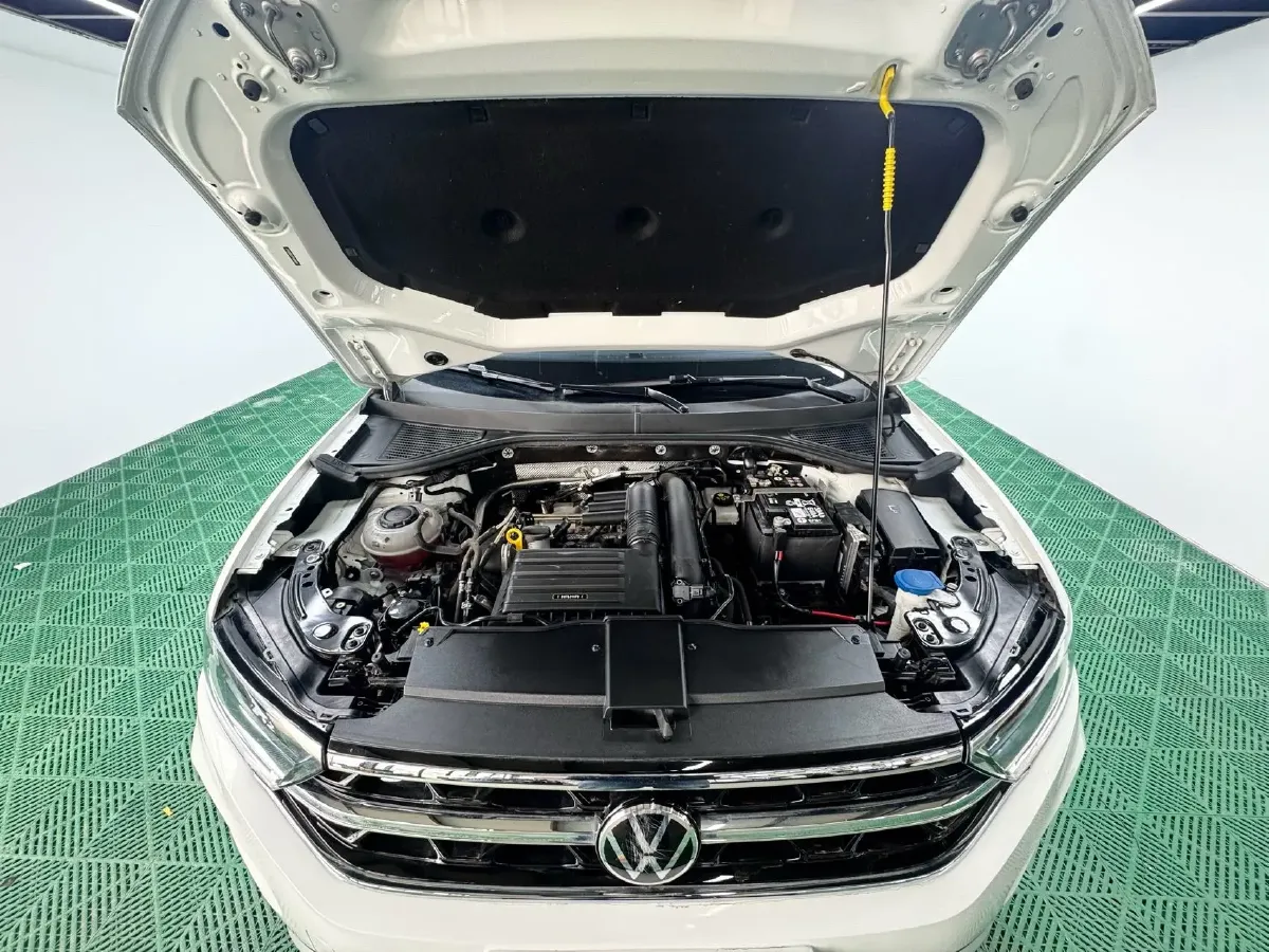 2023 Volkswagen T-Roc 1.4T 150HP L4 7DCT,autocango,china used car exporter,china ev exporter,chinese used car exporter,chinese used ev exporter