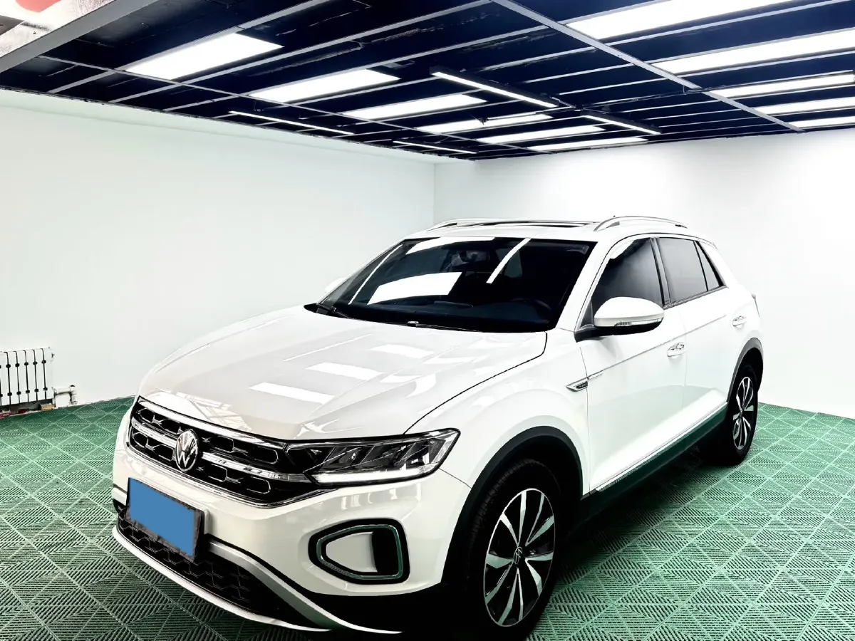 2023 Volkswagen T-Roc 1.4T 150HP L4 7DCT,autocango,china used car exporter,china ev exporter,chinese used car exporter,chinese used ev exporter