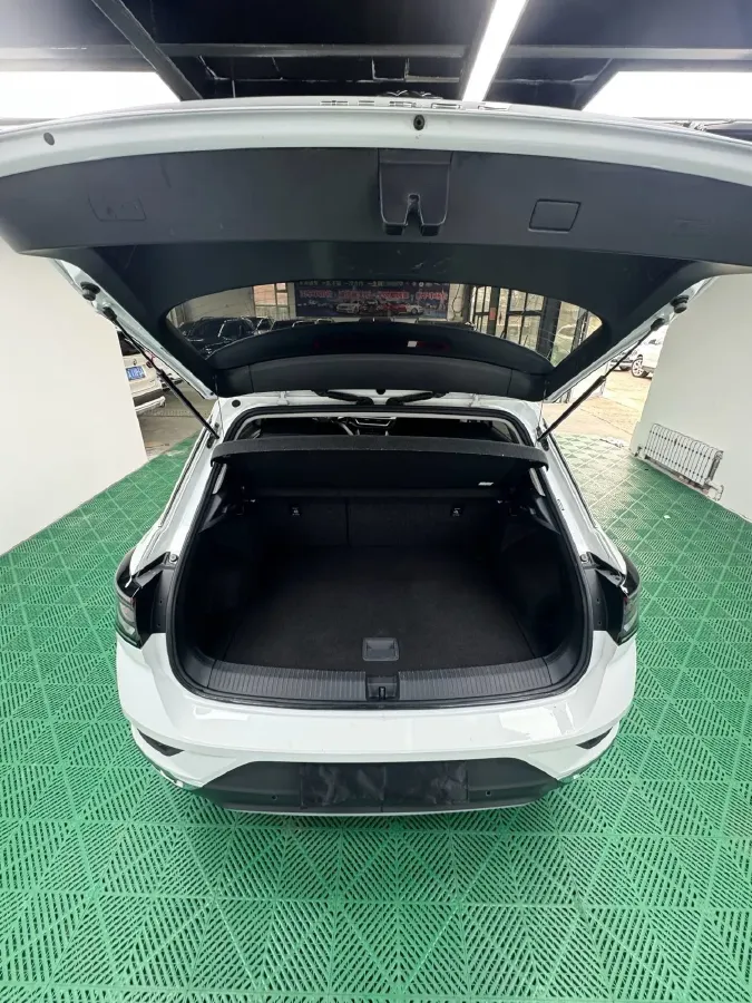 2023 Volkswagen T-Roc 1.4T 150HP L4 7DCT,autocango,china used car exporter,china ev exporter,chinese used car exporter,chinese used ev exporter