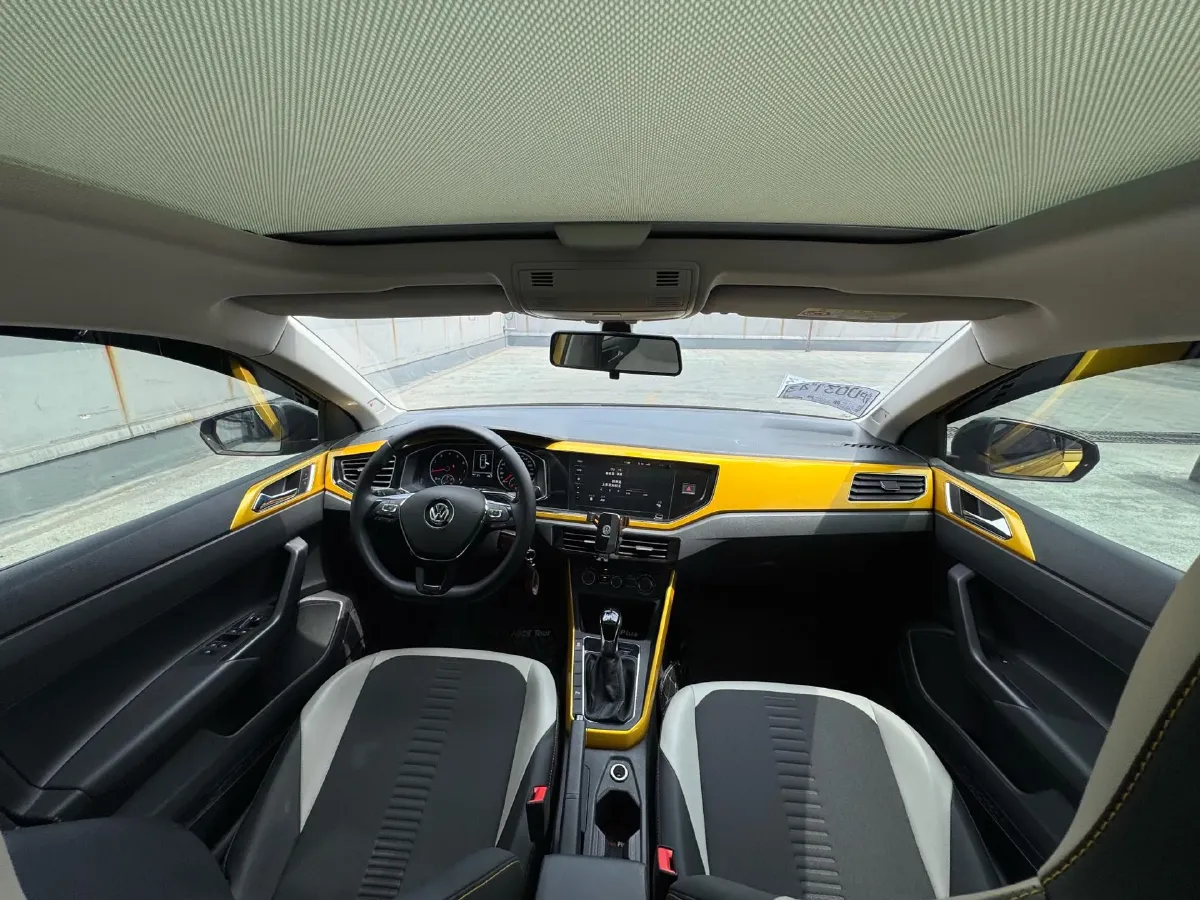 2019 Volkswagen Polo 1.5L 113HP L4 6AT,autocango,china used car exporter,china ev exporter,chinese used car exporter,chinese used ev exporter