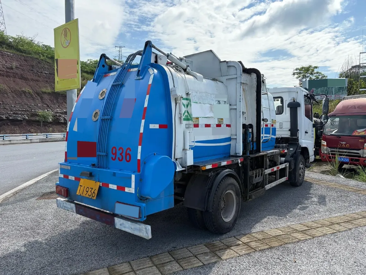 2021 YuTong T7 2.8T 163HP L4 6MT,autocango,china used car exporter,china ev exporter,chinese used car exporter,chinese used ev exporter