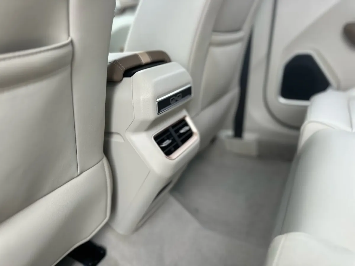 2020 Geely ICON 1.5T 177HP L3 7DCT,autocango,china used car exporter,china ev exporter,chinese used car exporter,chinese used ev exporter