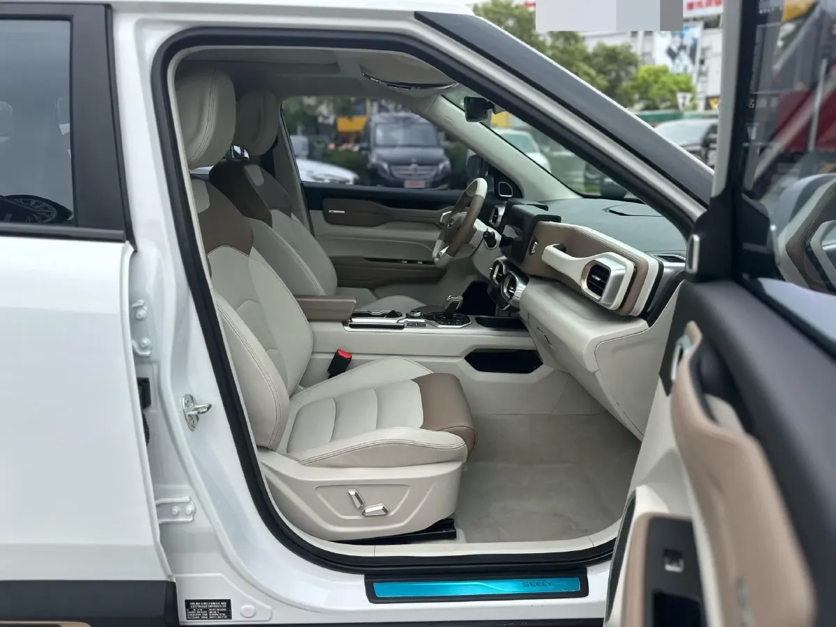 2020 Geely ICON 1.5T 177HP L3 7DCT,autocango,china used car exporter,china ev exporter,chinese used car exporter,chinese used ev exporter