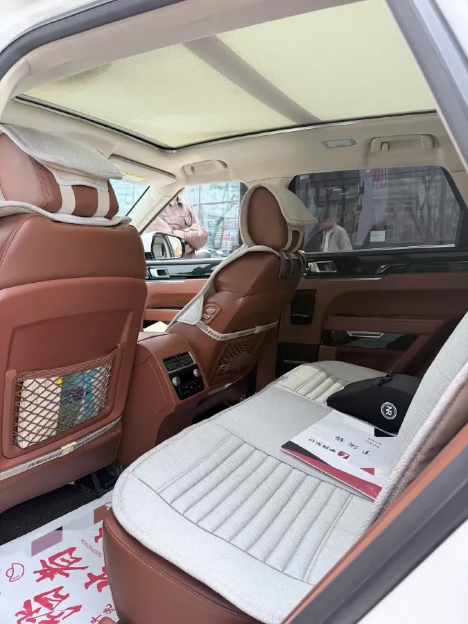 2017 Zotye T700 1.8T 177HP L4 6DCT,autocango,china used car exporter,china ev exporter,chinese used car exporter,chinese used ev exporter