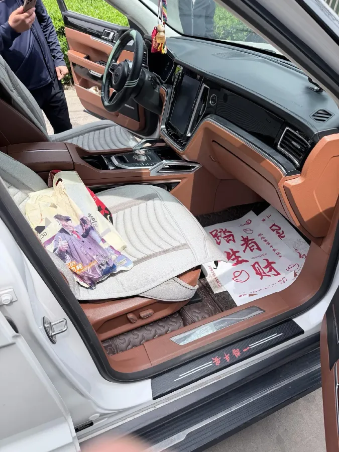 2017 Zotye T700 1.8T 177HP L4 6DCT,autocango,china used car exporter,china ev exporter,chinese used car exporter,chinese used ev exporter