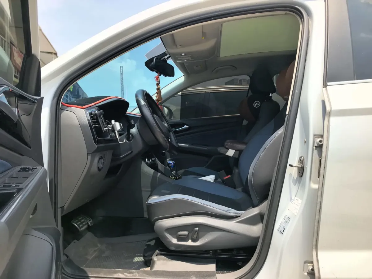 2021 Jetta VS7 1.4T 150HP L4 6AT,autocango,china used car exporter,china ev exporter,chinese used car exporter,chinese used ev exporter