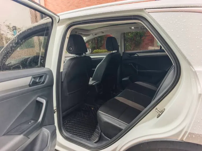 2019 Volkswagen T-Roc 1.4T 131HP L4 7DCT,autocango,china used car exporter,china ev exporter,chinese used car exporter,chinese used ev exporter