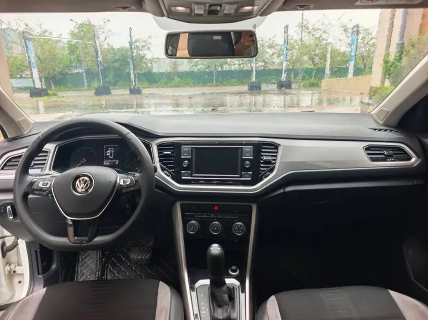 2019 Volkswagen T-Roc 1.4T 131HP L4 7DCT,autocango,china used car exporter,china ev exporter,chinese used car exporter,chinese used ev exporter