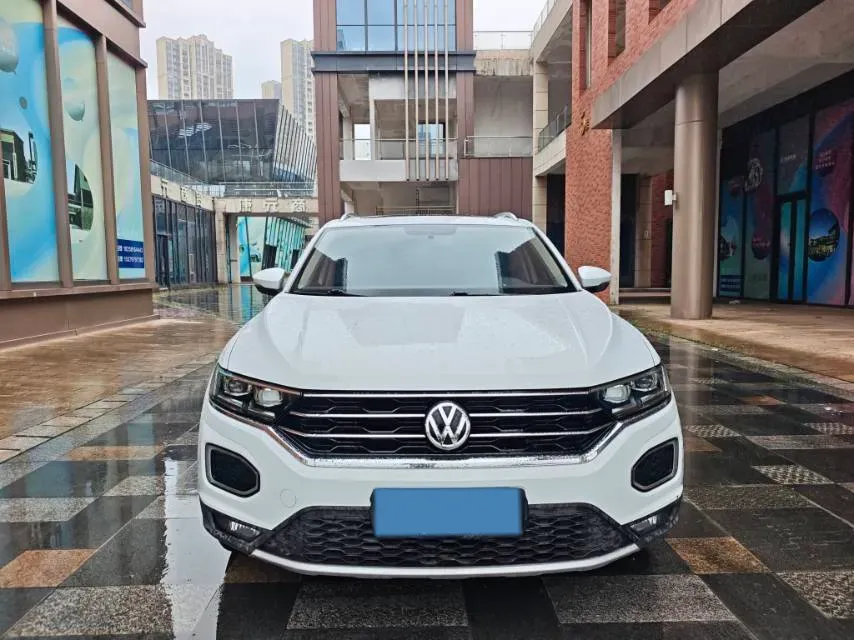 2019 Volkswagen T-Roc 1.4T 131HP L4 7DCT,autocango,china used car exporter,china ev exporter,chinese used car exporter,chinese used ev exporter