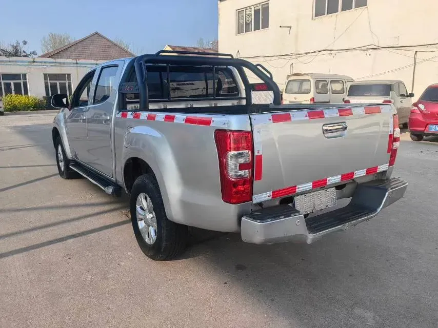 2019 Isuzu RE-MAX Jim 2.5T 129HP L4 6MT,autocango,china used car exporter,china ev exporter,chinese used car exporter,chinese used ev exporter