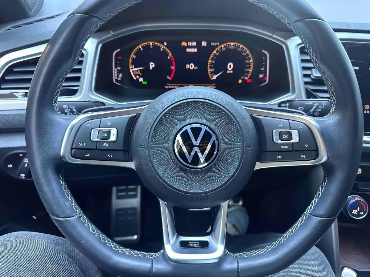2022 Volkswagen T-Roc 1.4T 150HP L4 7DCT,autocango,china used car exporter,china ev exporter,chinese used car exporter,chinese used ev exporter