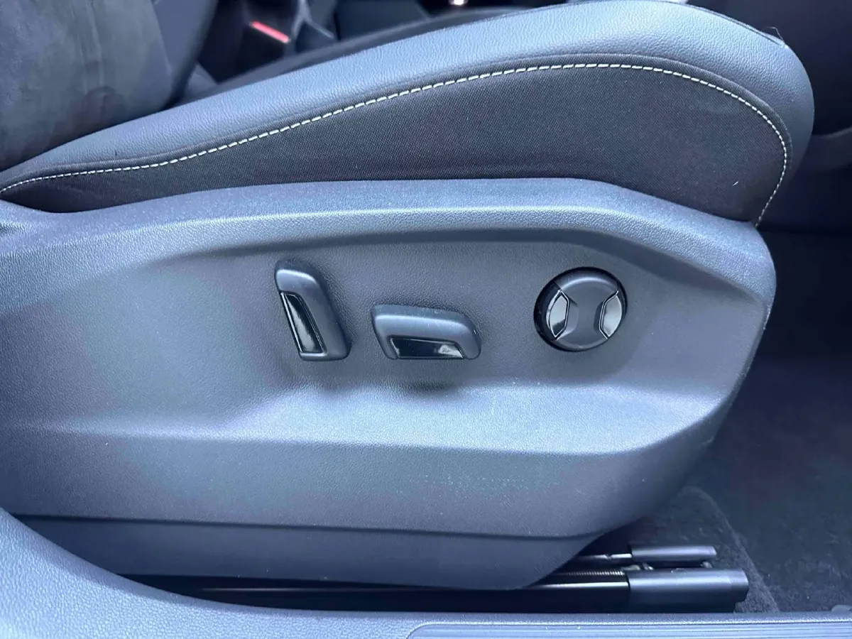 2022 Volkswagen T-Roc 1.4T 150HP L4 7DCT,autocango,china used car exporter,china ev exporter,chinese used car exporter,chinese used ev exporter