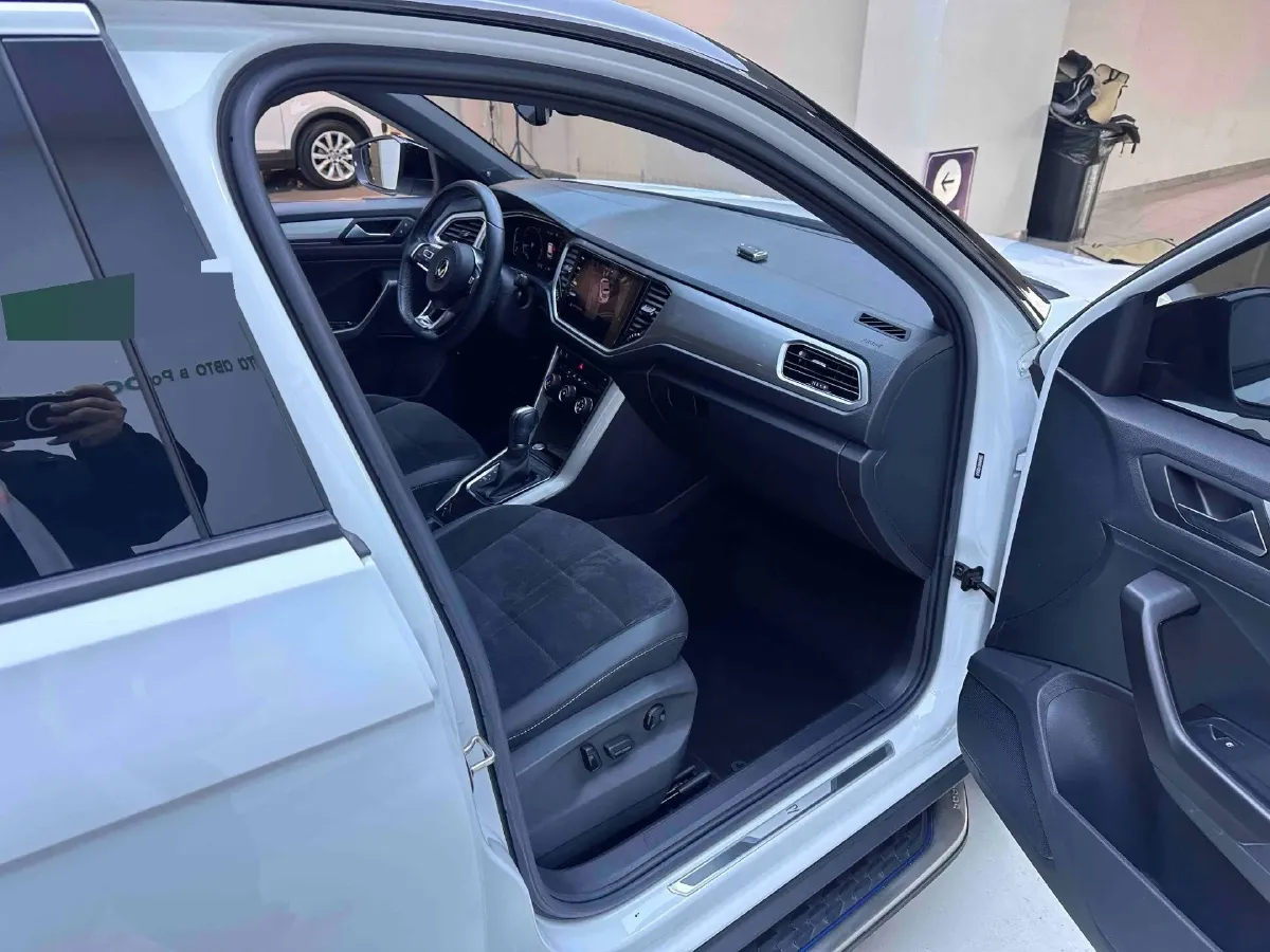 2022 Volkswagen T-Roc 1.4T 150HP L4 7DCT,autocango,china used car exporter,china ev exporter,chinese used car exporter,chinese used ev exporter