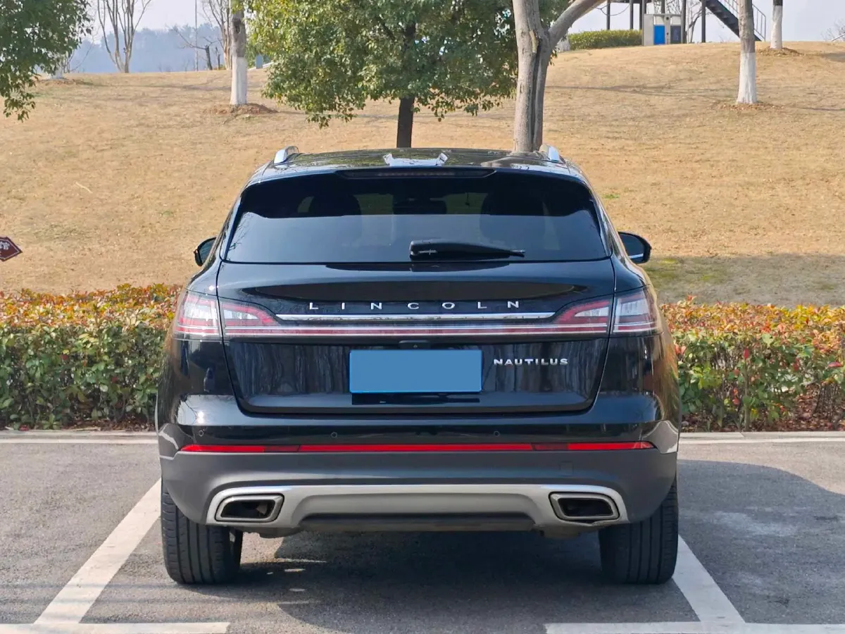 2021 Lincoln Nautilus 2.0T 245HP L4 8AT,autocango,china used car exporter,china ev exporter,chinese used car exporter,chinese used ev exporter