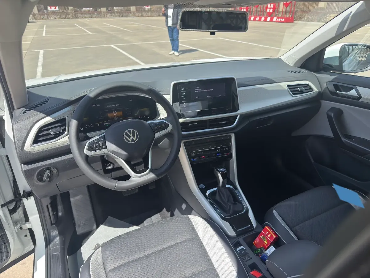 2023 Volkswagen T-Roc 1.4T 150HP L4 7DCT,autocango,china used car exporter,china ev exporter,chinese used car exporter,chinese used ev exporter