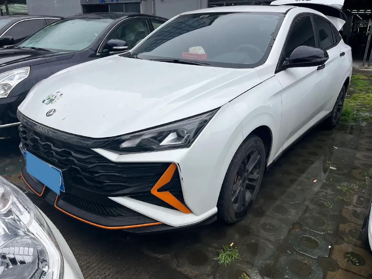 2024 DongFeng Aeolus YiXuan 1.5T 197HP L4 6DCT,autocango,china used car exporter,china ev exporter,chinese used car exporter,chinese used ev exporter