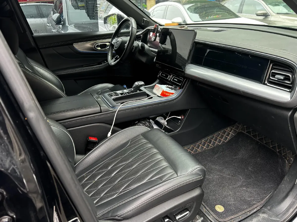 2022 GAC Trumpchi GS8 2.0T 252HP L4 8AT,autocango,china used car exporter,china ev exporter,chinese used car exporter,chinese used ev exporter