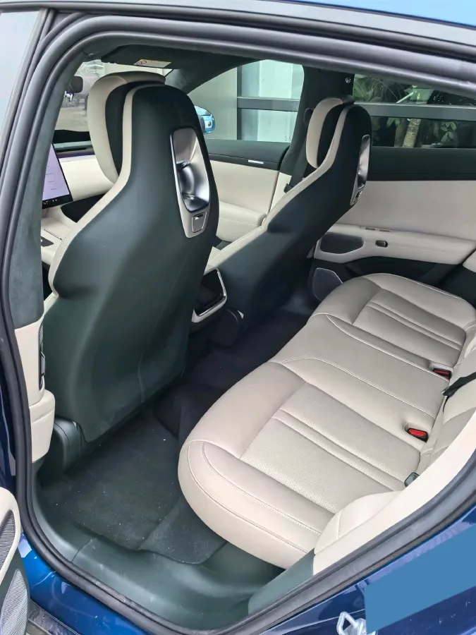 2025 MI YU7 BEV 101.7KWH,autocango,china used car exporter,china ev exporter,chinese used car exporter,chinese used ev exporter