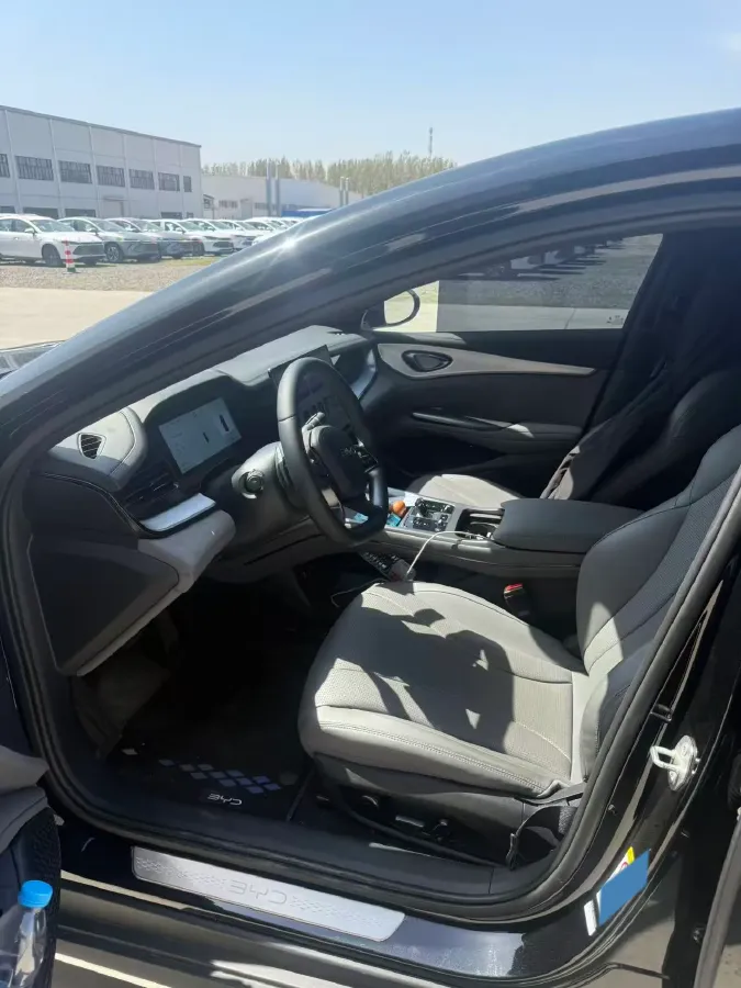 2025 BYD Seal07 DM-i 1.5L 101HP L4 E-CVT PHEV 17.6KWH,autocango,china used car exporter,china ev exporter,chinese used car exporter,chinese used ev exporter