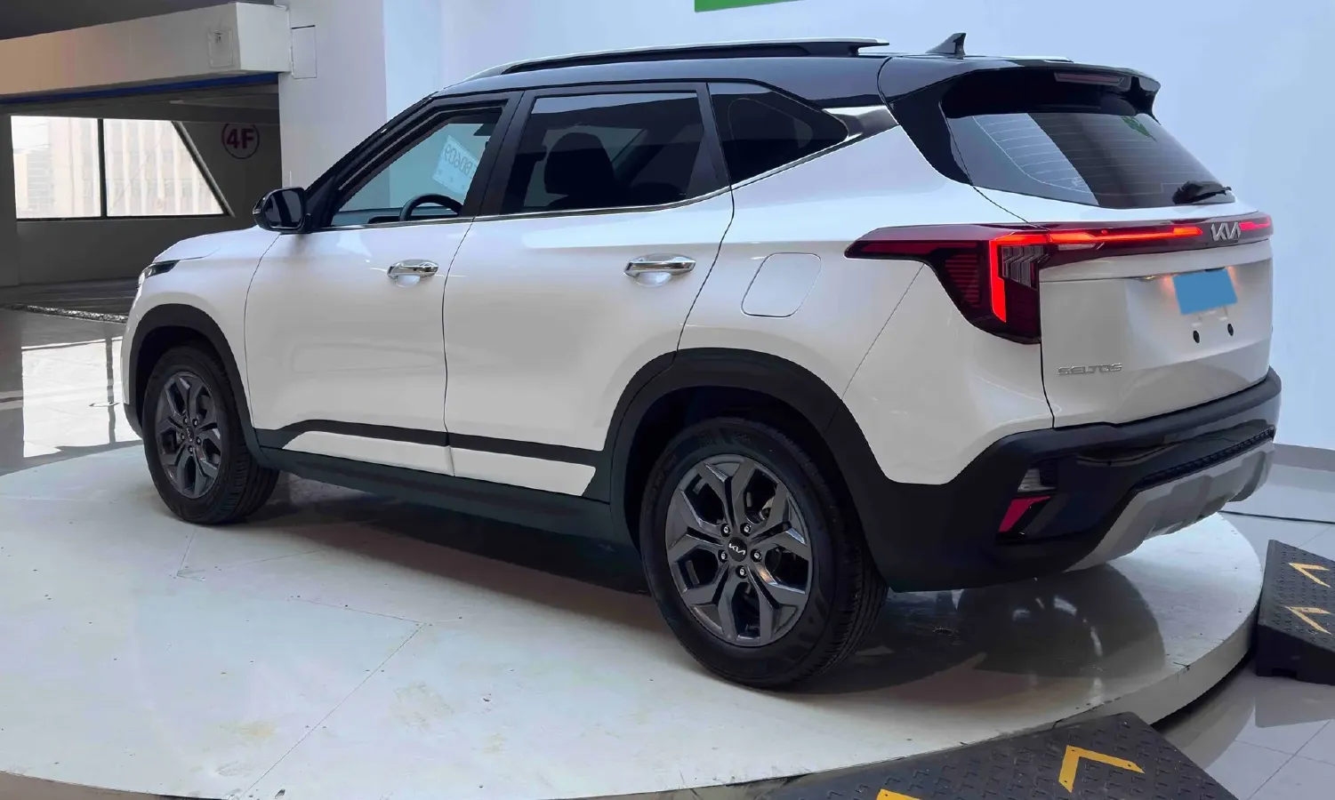 2023 Kia Seltos 1.5L 115HP L4 CVT,autocango,china used car exporter,china ev exporter,chinese used car exporter,chinese used ev exporter