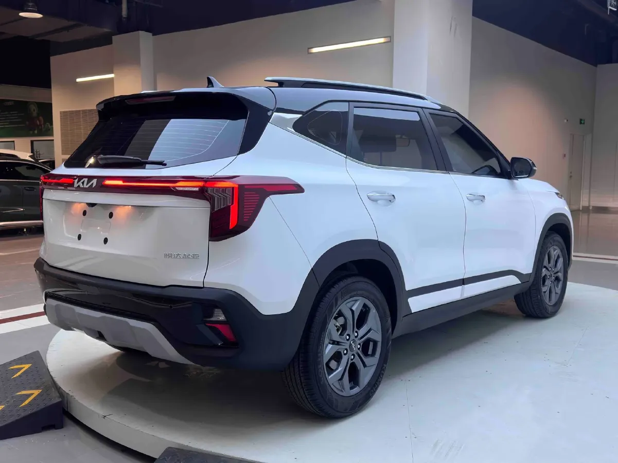 2023 Kia Seltos 1.5L 115HP L4 CVT,autocango,china used car exporter,china ev exporter,chinese used car exporter,chinese used ev exporter