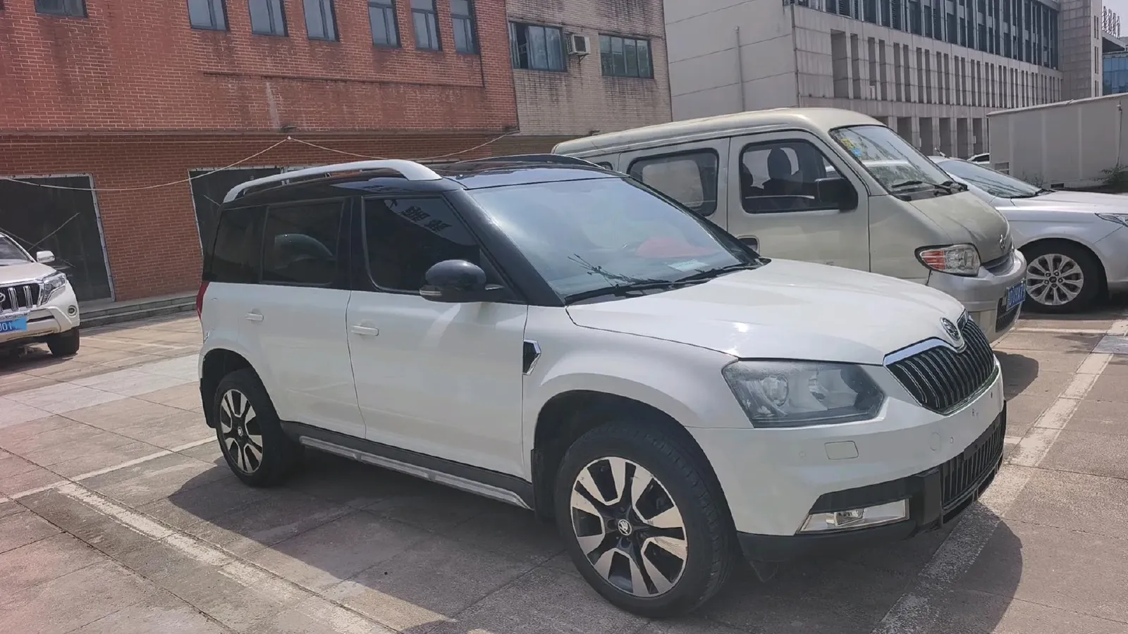 2017 Skoda Yeti 1.8T 160HP L4 6DCT,autocango,china used car exporter,china ev exporter,chinese used car exporter,chinese used ev exporter