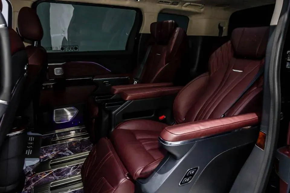 2023 HongQi HQ9 2.0T 252HP L4 8AT,autocango,china used car exporter,china ev exporter,chinese used car exporter,chinese used ev exporter