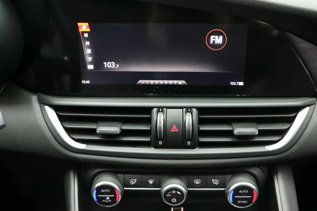 2017 Toyota Highlander 2.0T 220HP L4 6AT,autocango,china used car exporter,china ev exporter,chinese used car exporter,chinese used ev exporter