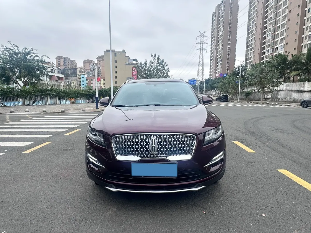 2019 Land Rover Discovery Sport 2.0T 241HP L4 9AT,autocango,china used car exporter,china ev exporter,chinese used car exporter,chinese used ev exporter