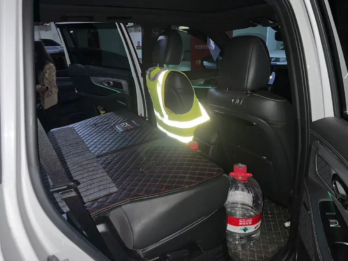 2022 GAC Trumpchi GS8 2.0T 190HP L4 E-CVT Hybrid,autocango,china used car exporter,china ev exporter,chinese used car exporter,chinese used ev exporter