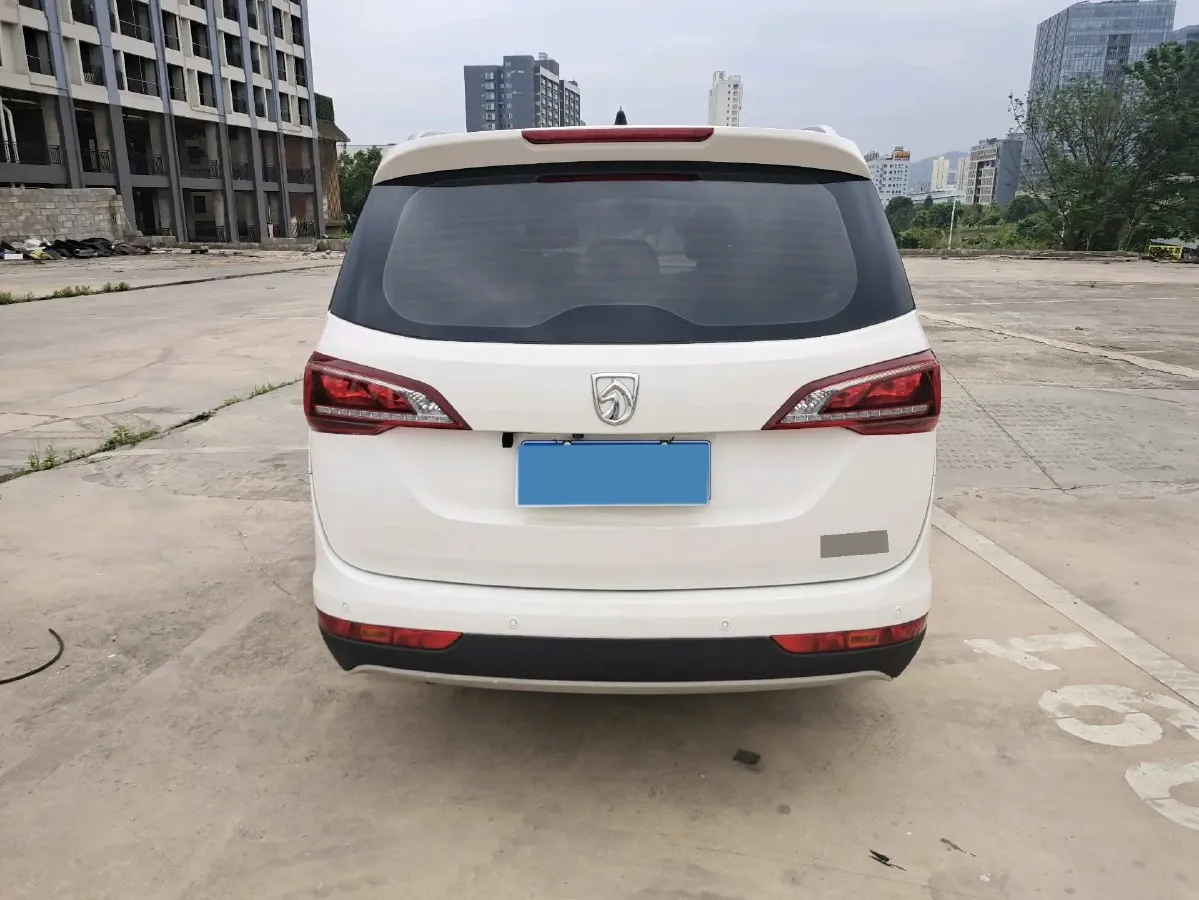 2019 BaoJun 730 1.5T 150HP L4 6MT,autocango,china used car exporter,china ev exporter,chinese used car exporter,chinese used ev exporter