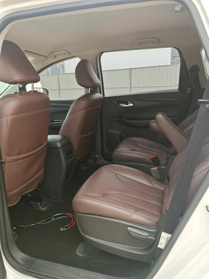 2019 BaoJun 730 1.5T 150HP L4 6MT,autocango,china used car exporter,china ev exporter,chinese used car exporter,chinese used ev exporter