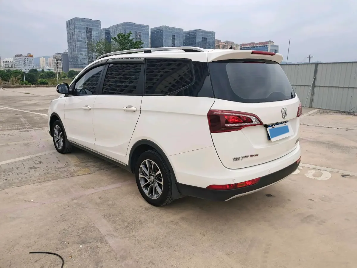 2019 BaoJun 730 1.5T 150HP L4 6MT,autocango,china used car exporter,china ev exporter,chinese used car exporter,chinese used ev exporter