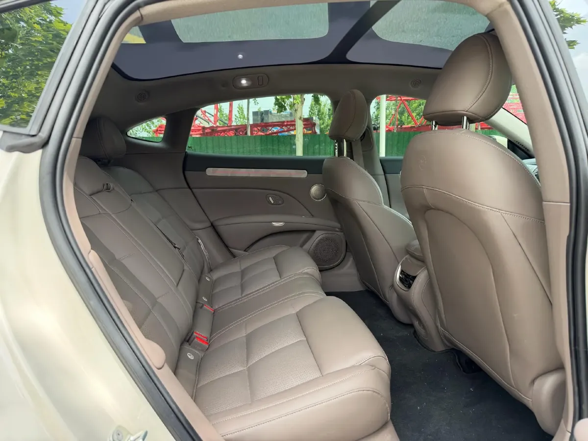 2025 IM L6 BEV,autocango,china used car exporter,china ev exporter,chinese used car exporter,chinese used ev exporter