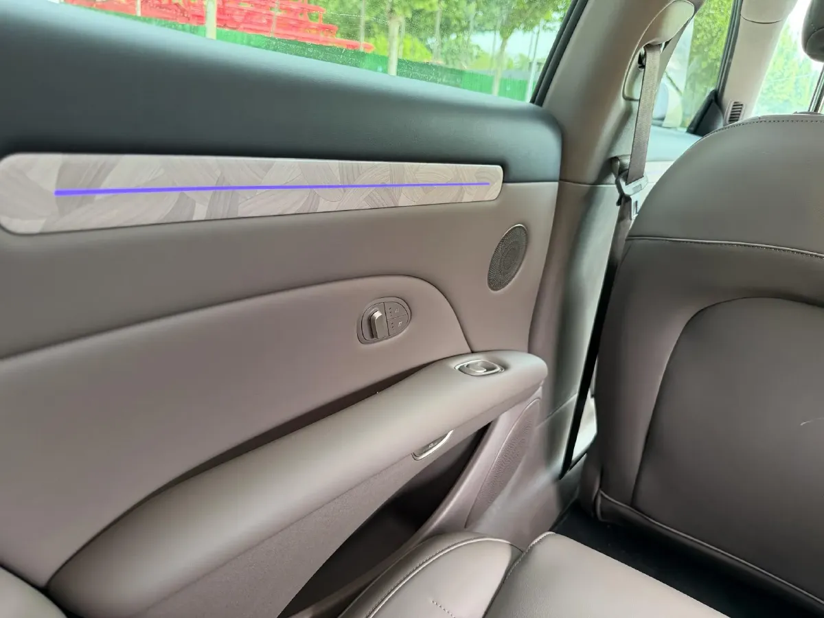 2025 IM L6 BEV,autocango,china used car exporter,china ev exporter,chinese used car exporter,chinese used ev exporter