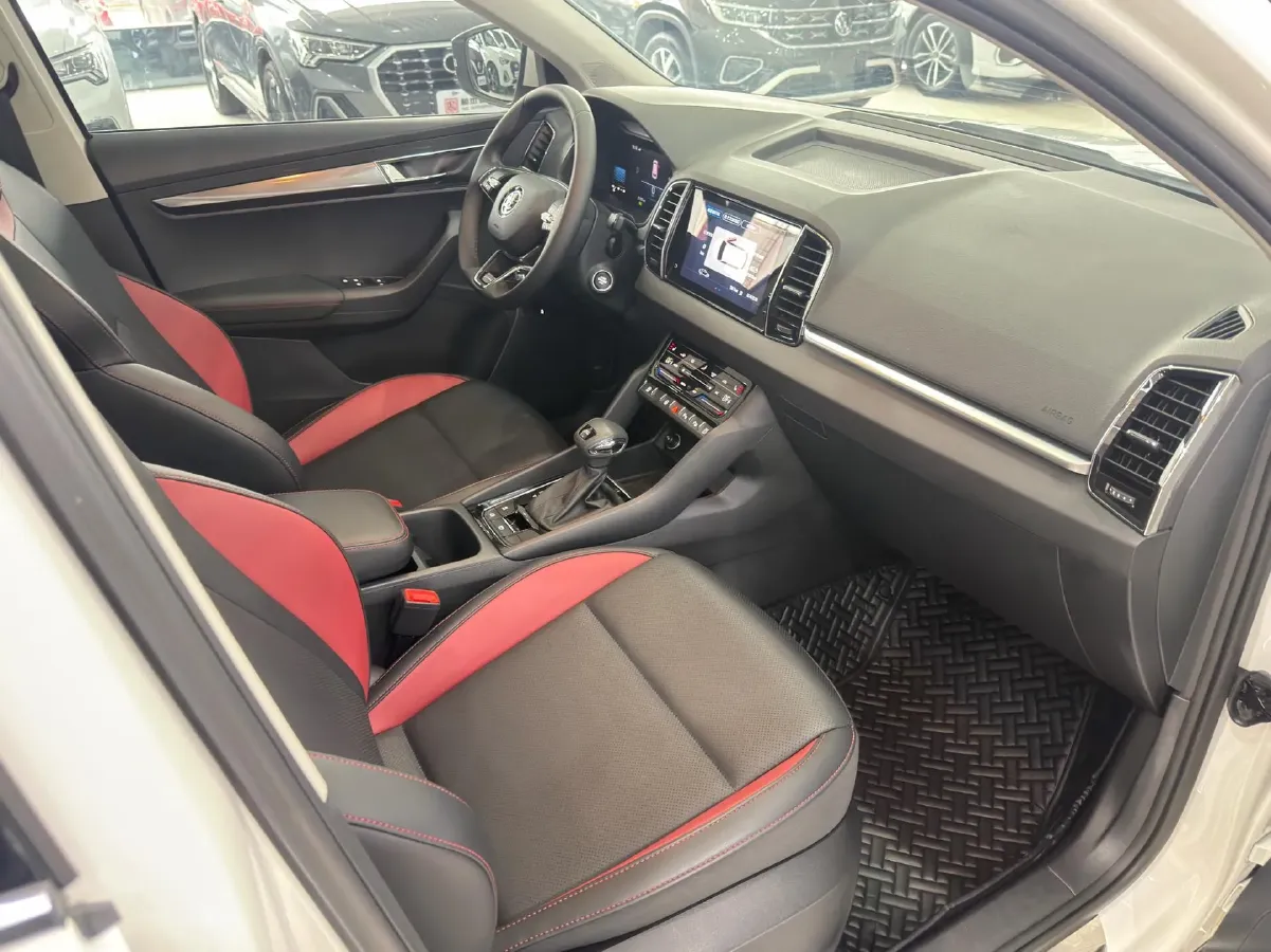 2022 Skoda Karoq 1.4T 150HP L4 7DCT,autocango,china used car exporter,china ev exporter,chinese used car exporter,chinese used ev exporter