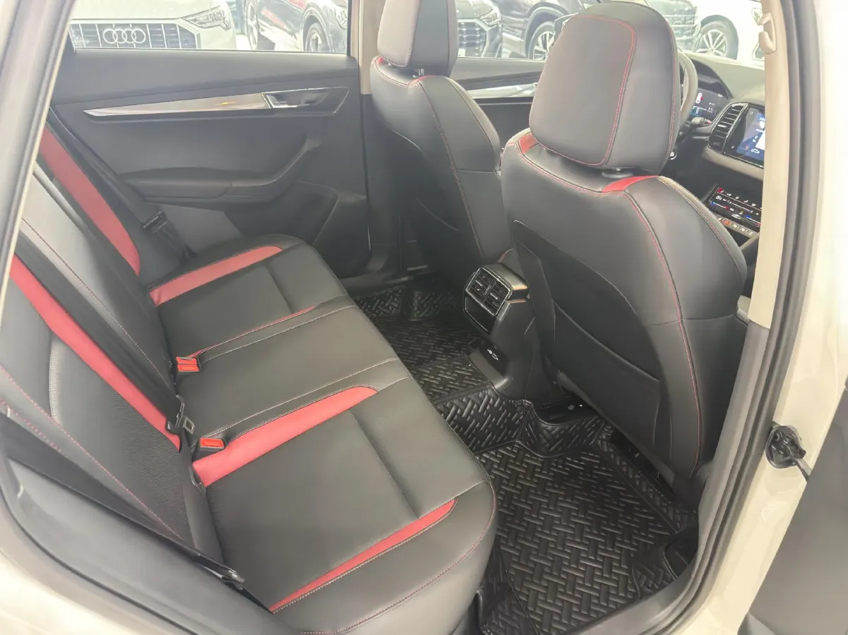 2022 Skoda Karoq 1.4T 150HP L4 7DCT,autocango,china used car exporter,china ev exporter,chinese used car exporter,chinese used ev exporter