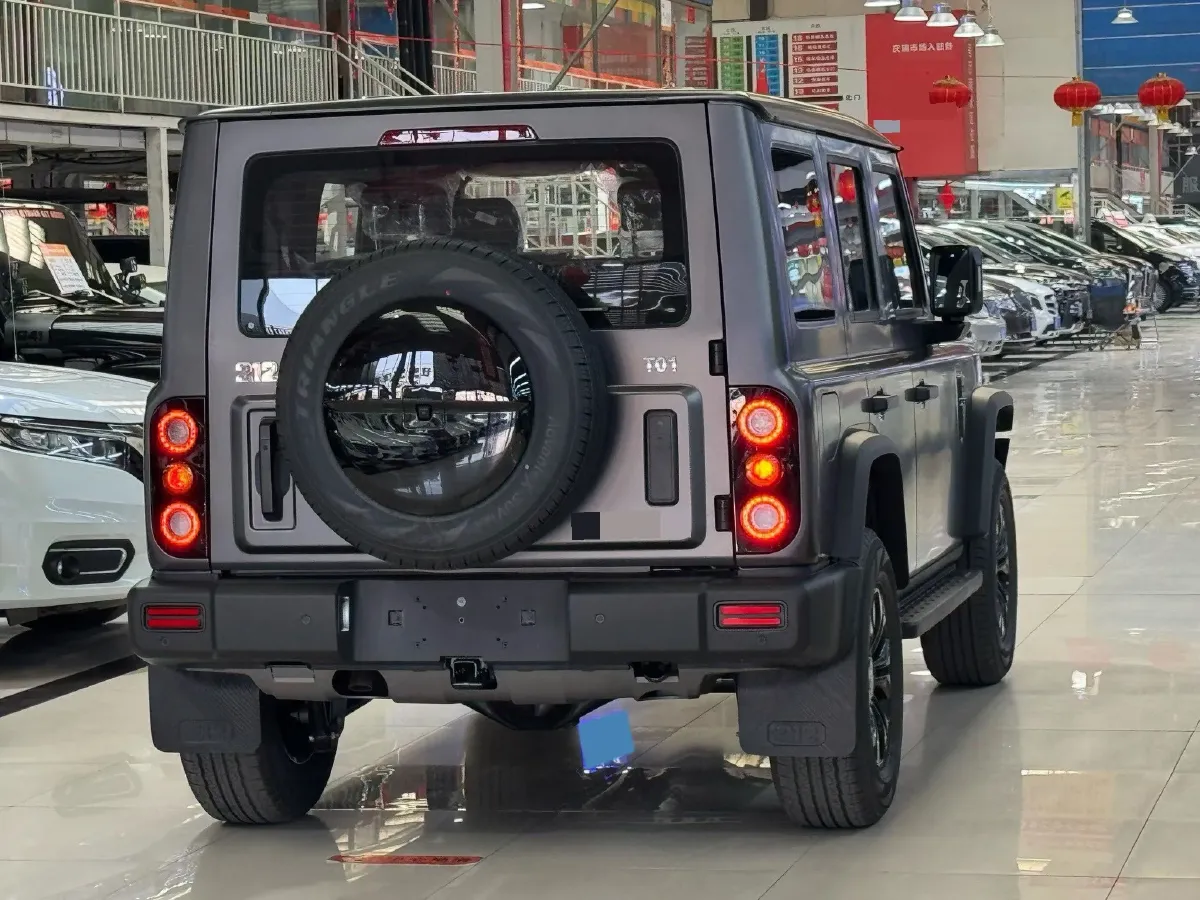 2024 212 212 T01 2.0T 252HP L4 8AT,autocango,china used car exporter,china ev exporter,chinese used car exporter,chinese used ev exporter