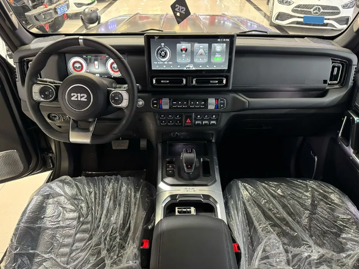 2024 212 212 T01 2.0T 252HP L4 8AT,autocango,china used car exporter,china ev exporter,chinese used car exporter,chinese used ev exporter