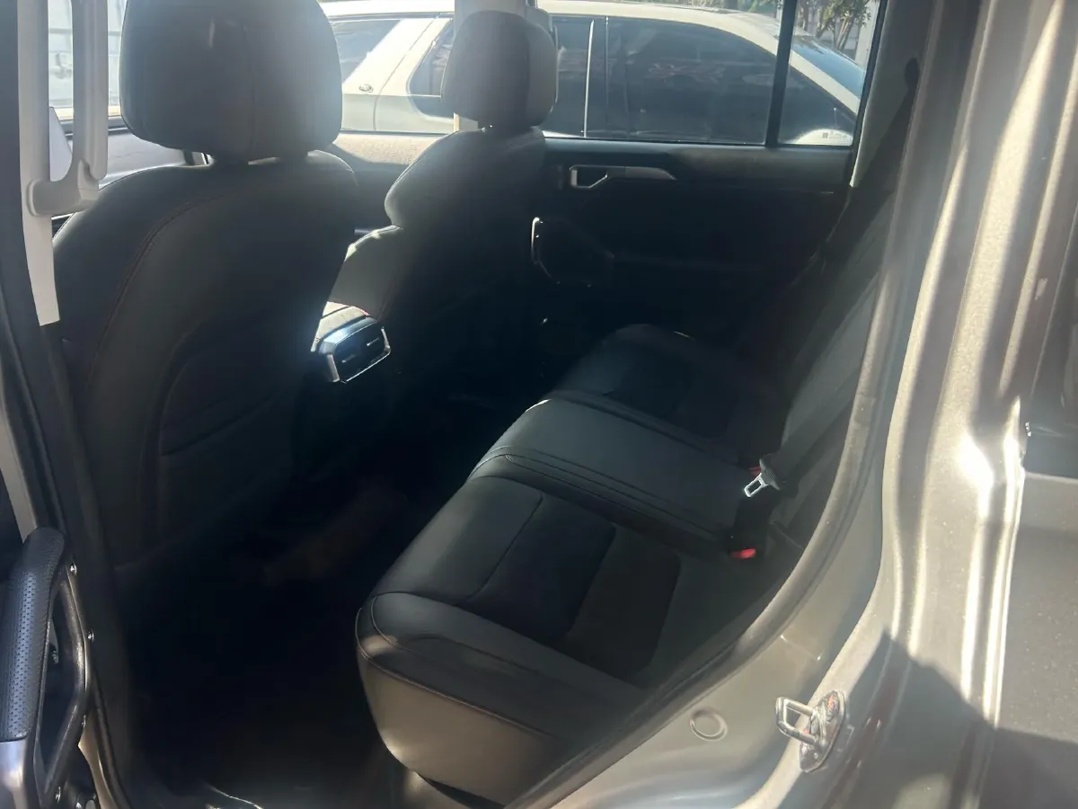 2023 Jetour Traveller 2.0T 254HP L4 7DCT,autocango,china used car exporter,china ev exporter,chinese used car exporter,chinese used ev exporter