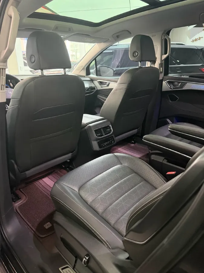 2022 Volkswagen Talagon 2.0T 220HP L4 7DCT,autocango,china used car exporter,china ev exporter,chinese used car exporter,chinese used ev exporter