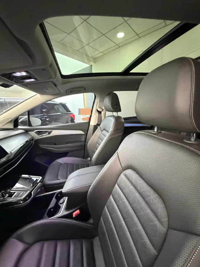 2022 Volkswagen Talagon 2.0T 220HP L4 7DCT,autocango,china used car exporter,china ev exporter,chinese used car exporter,chinese used ev exporter