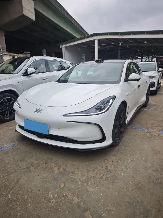 2024 IM L6 BEV 75KWH,autocango,china used car exporter,china ev exporter,chinese used car exporter,chinese used ev exporter