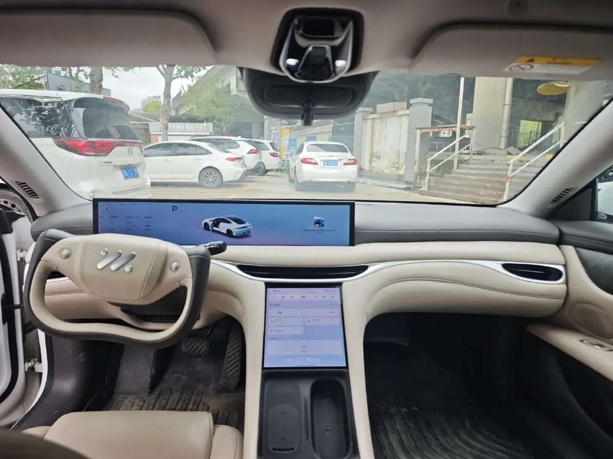 2024 IM L6 BEV 75KWH,autocango,china used car exporter,china ev exporter,chinese used car exporter,chinese used ev exporter