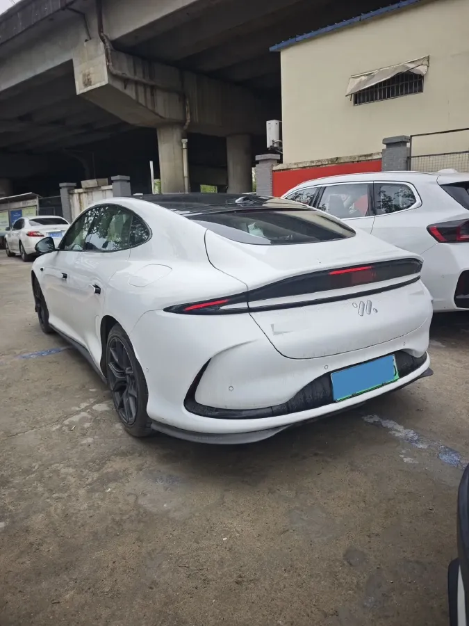 2024 IM L6 BEV 75KWH,autocango,china used car exporter,china ev exporter,chinese used car exporter,chinese used ev exporter